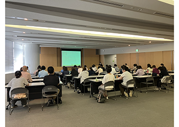 講義(感染症の基礎知識、感染症とその対応)の写真