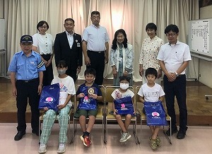 記念撮影の様子 写真