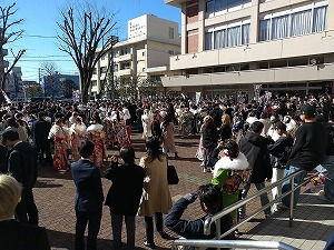 会場前 写真