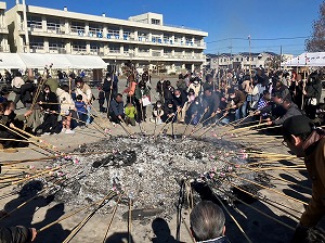 団子焼き突入 写真