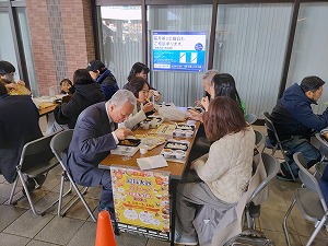 カレーの食べ比べ 写真