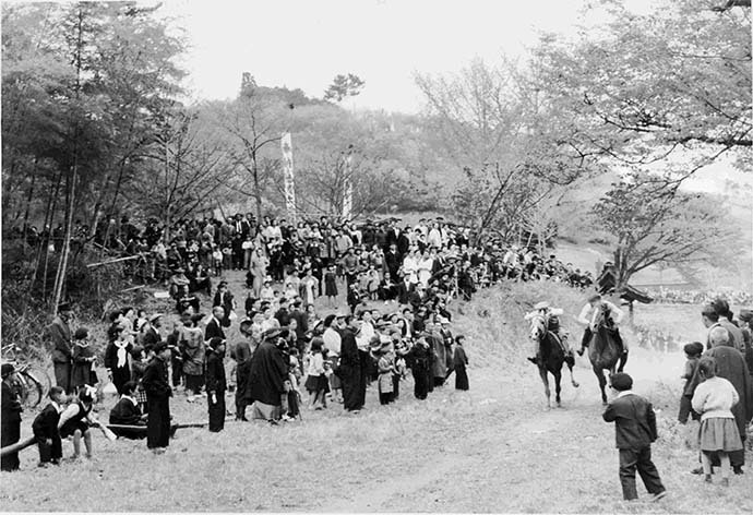 雲居寺のお施餓鬼の草競馬(昭和26年4月)写真