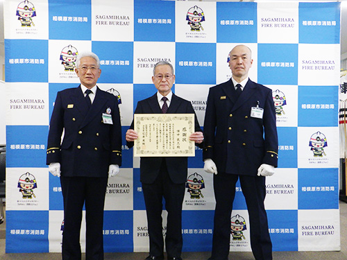 感謝状贈呈後の様子　写真