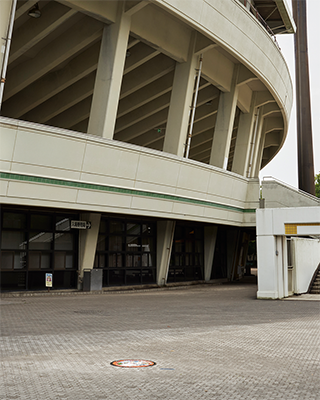 サーティーフォー相模原球場写真